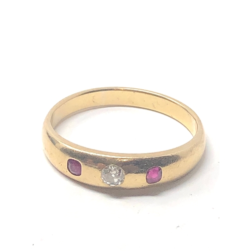 70 - Vintage 18ct gold Ruby & diamond ring weight 4.8g