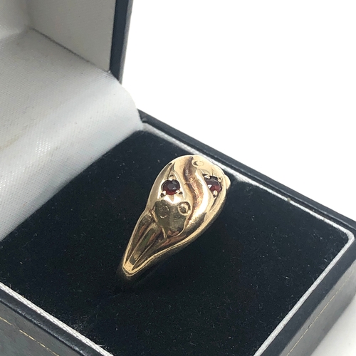 76 - Antique 9ct gold snake ring garnet eyes weight 3.2g