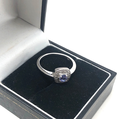 77 - 9ct white gold diamond & tanzanite ring weight 2.5g