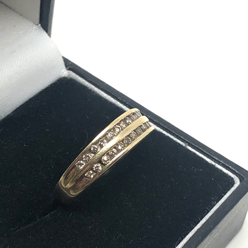 81 - 9ct gold diamond ring weight 2.5g set with .25ct diamonds