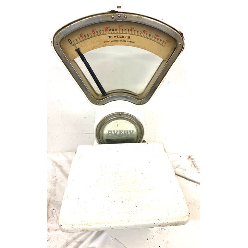 274 - Vintage Avery butchers scales