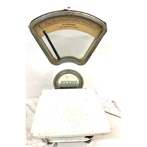 274 - Vintage Avery butchers scales