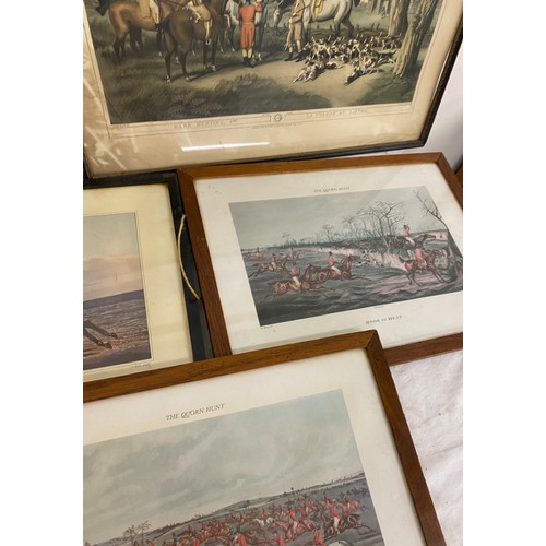 53 - Selection of vintage and later hunting scene prints largest measures approx 22 inches wide 17 inches... 
