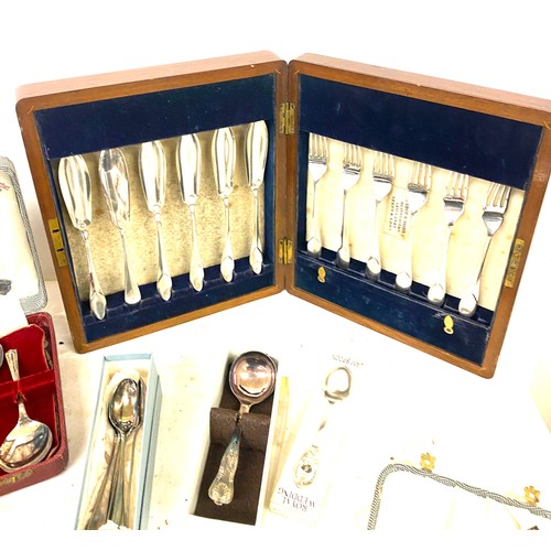 190 - Large selection of silver plated items includes picture frame, cased cutlery sets etc