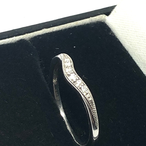 111 - 9ct white gold diamond ring weight 1.4g