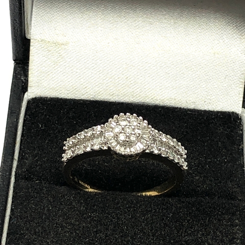 129 - Fine 9ct gold diamond ring est 0.60ct diamonds weight 3.4g