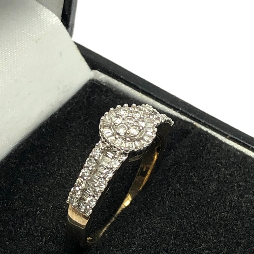 129 - Fine 9ct gold diamond ring est 0.60ct diamonds weight 3.4g