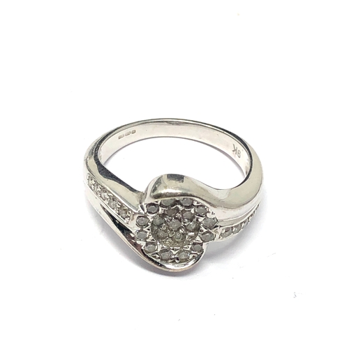 133 - Fine 9ct white gold diamond ring est 0.35ct diamonds weight 4.6g