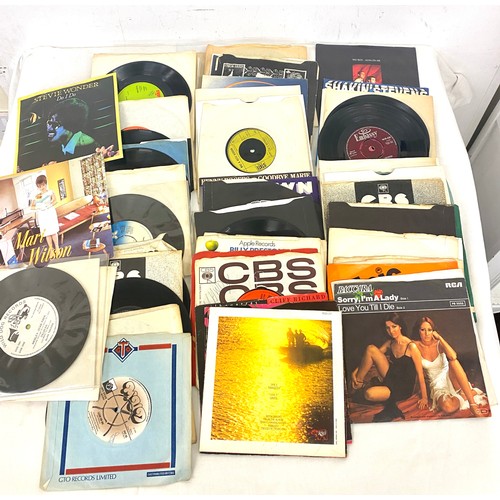 170 - Box of 60s-90s 45 records includes Cliff Richards, Stevie Richards etc