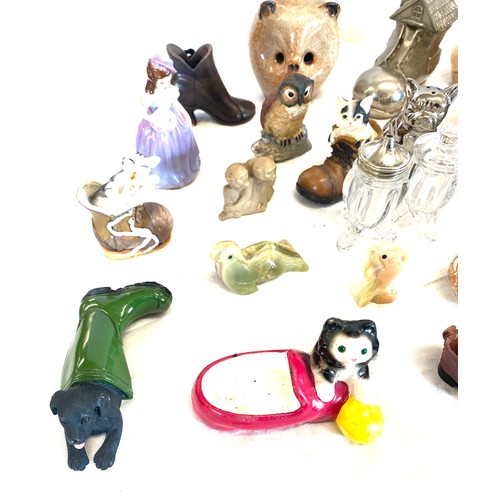 168 - Selection of collectable and novelty items to include salt and pepper pots, money boxes, small orien... 