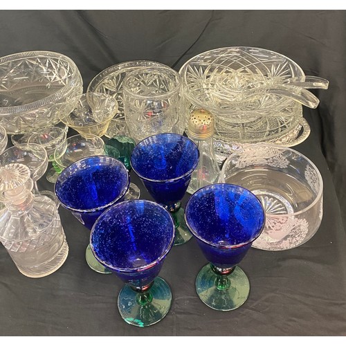 191 - Large selection of assorted glassware includes coloured glass etc