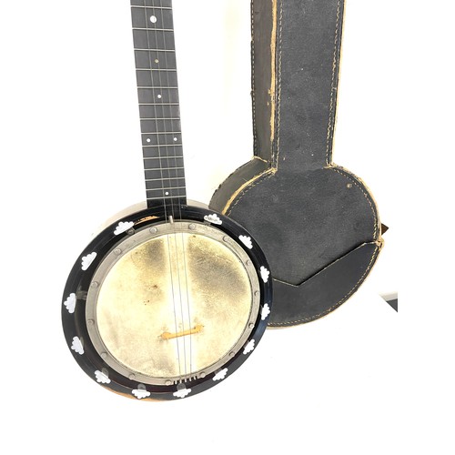 194 - Vintage cased banjo in need of restoration