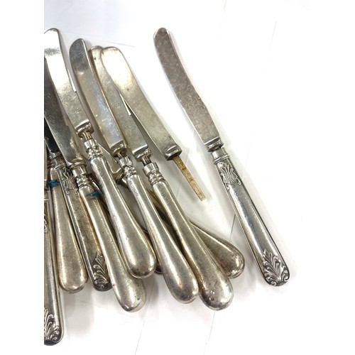 484 - 2 Sets of silver handled knives- 2 sets of 6 play a set of 4 (A/F) all have Sheffield hallmarks