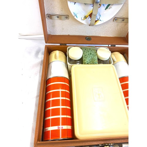 78 - Vintage cased Brexton complete picnic set with key