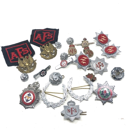 421 - collection of vintage fire service badges