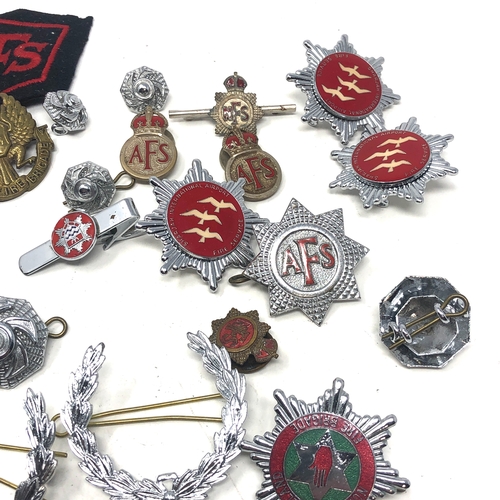 421 - collection of vintage fire service badges