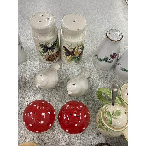 227 - Selection of assorted vintage and later salt and pepper shakers