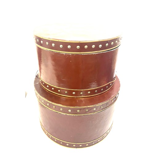 286 - Vintage faux coloured leather wood graduating hat box