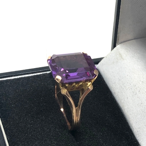 68 - 14ct gold amethyst statement ring weight 5.5g