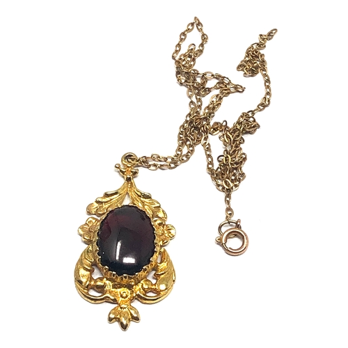 69 - 9ct gold garnet pendant necklace pendant measure approx 3.4cm drop weight 4.4g