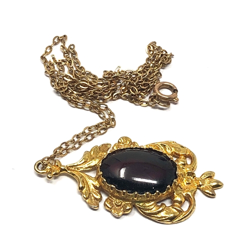 69 - 9ct gold garnet pendant necklace pendant measure approx 3.4cm drop weight 4.4g