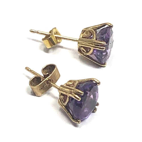 70 - 9ct gold amethyst earrings weight 2.2g