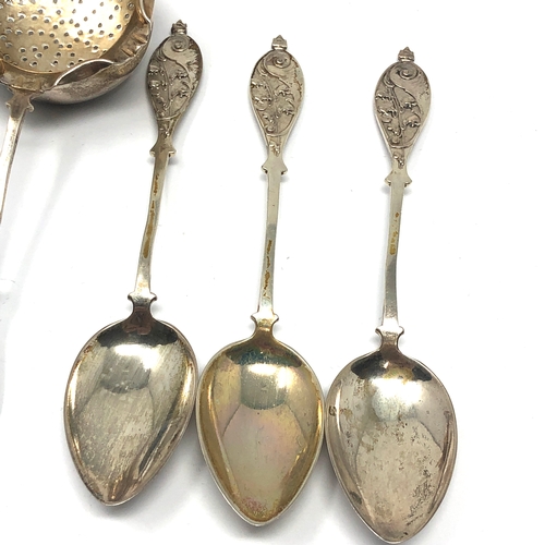 6 - 6 antique continental silver tea spoons & strainer