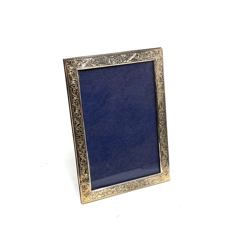 11 - Vintage silver picture frame measures approx 17.5 by 12.5 cm