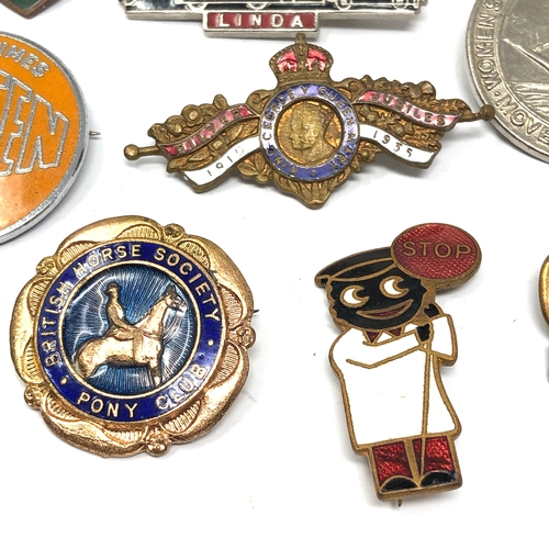 548 - Selection of vintage enamel badges