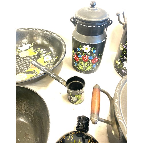 179 - Large selection of assorted Bargeware includes narrowboat tea pot etc 9 items in total