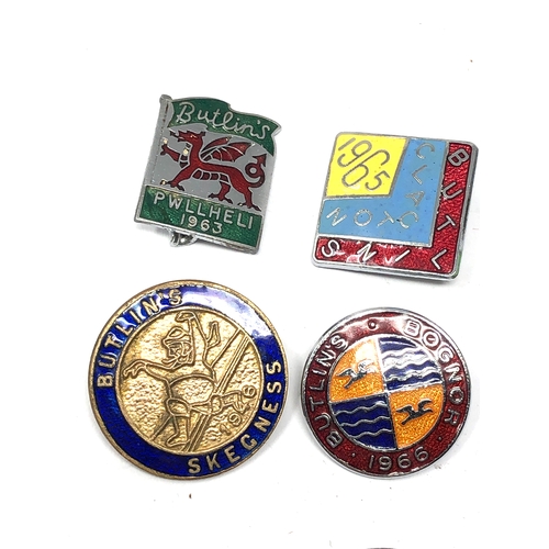 553 - 12 original enamel butlins badges