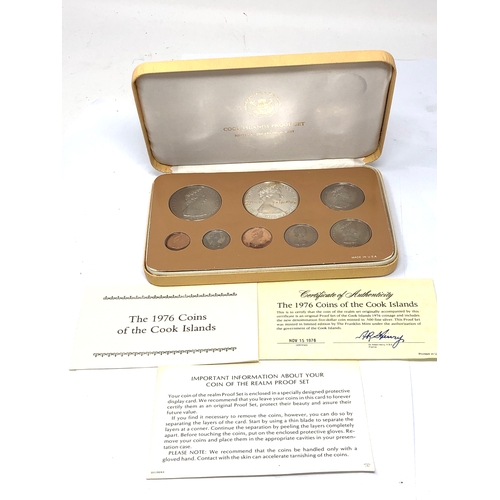 585 - Boxed 1976 cook island proof coin set inc silver five dollars