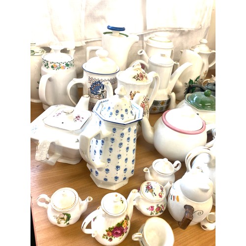 258 - Large selection of assorted tea pots includes Sadler, Coalport, Novelty tea pots etc