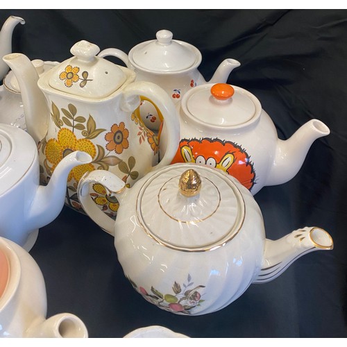 224 - Large selection of assorted tea pots includes Winton, Novelty tea pots etc