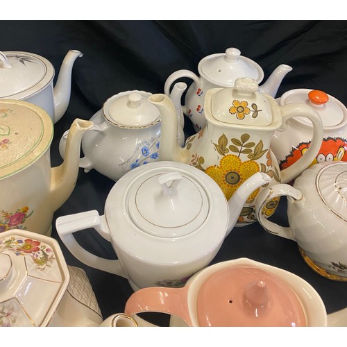 224 - Large selection of assorted tea pots includes Winton, Novelty tea pots etc