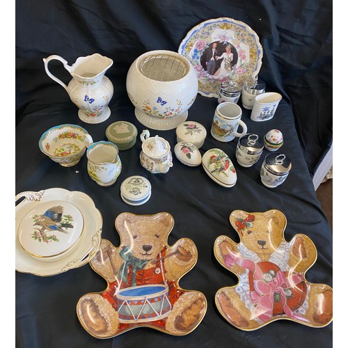 228 - Selection of miscellaneous includes named pottery Aynsley, Wedgwood etc