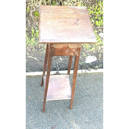 618 - Oak plant stand, approximate height: 37.5 inches