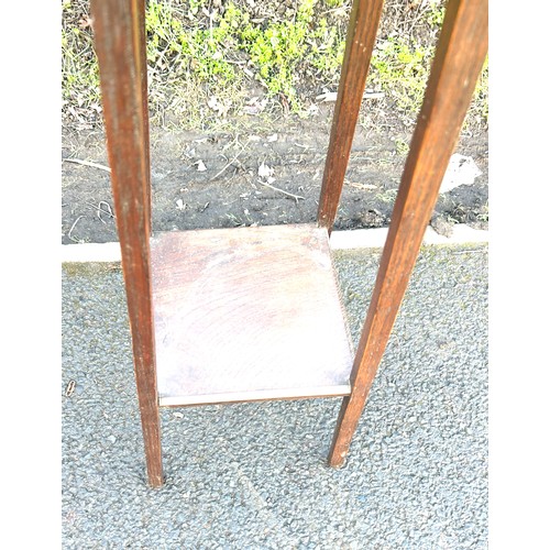 618 - Oak plant stand, approximate height: 37.5 inches