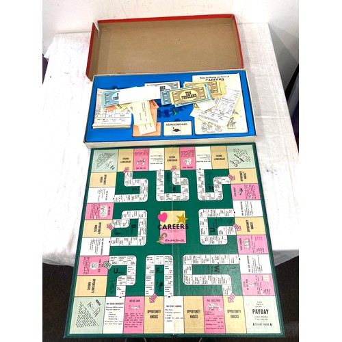 175 - Selection of vintage board games to include cluedo, tank battle etc