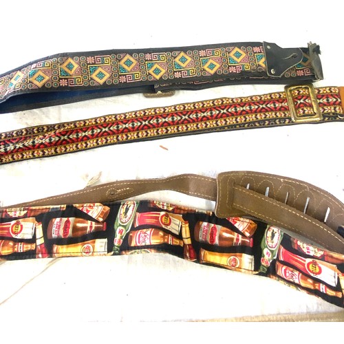 107 - 4 x vintage guitar straps