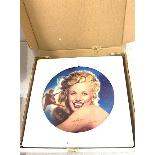 255 - 8 x collectors plates by hamilton all of Marilyn Monroe