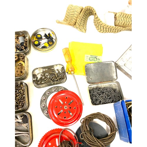 321 - Selection of vintage Meccano to include a good assortment of gears, E15R electric motor with associa... 