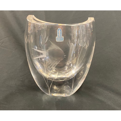 392 - Whitefriars Clear Crystal Fish Vase C526 Geoffrey Baxter, height approx 6 inches tall 5.5 inches wid... 