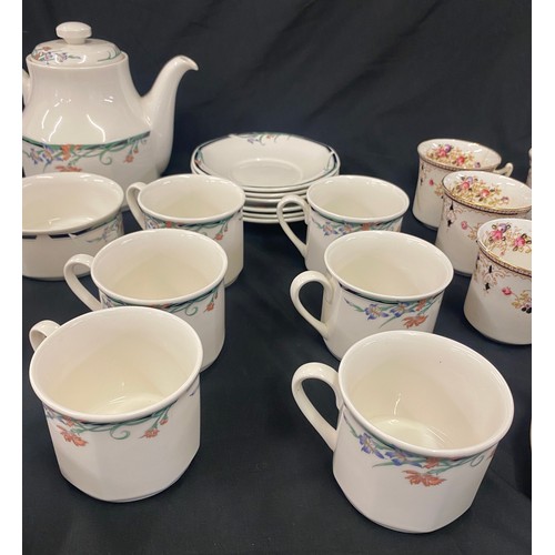 302 - Selection of tea sets includes Royal Doulton Juno tea set and a part Victoria tea set