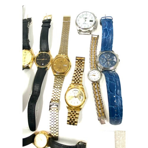 413 - Large selection of ladies and gents wristwatches, all untested