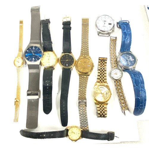 413 - Large selection of ladies and gents wristwatches, all untested