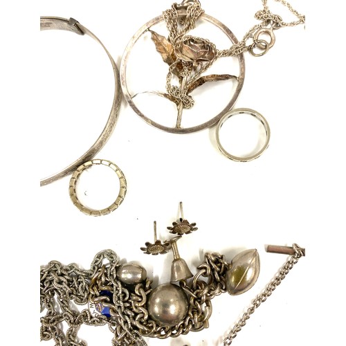 417 - Selection of assorted silver jewellery and white metal jewellery