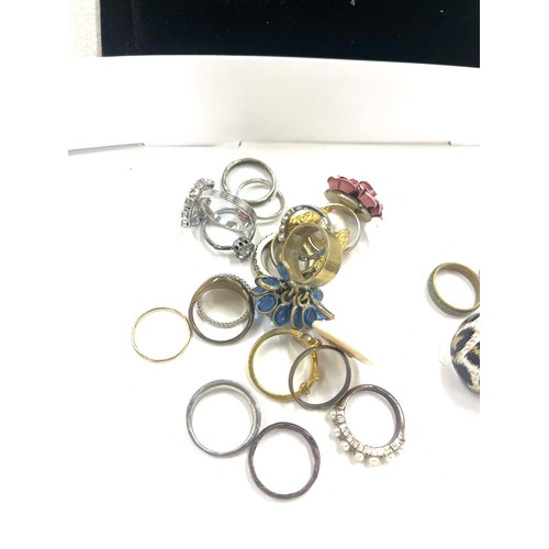 420 - Large selection of assorted ladies costume rings