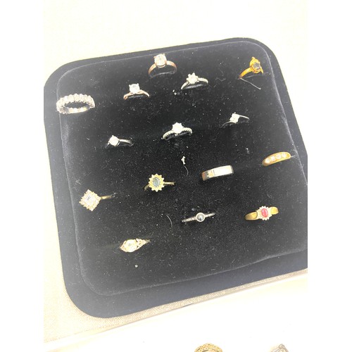 421 - Large selection of assorted ladies costume rings