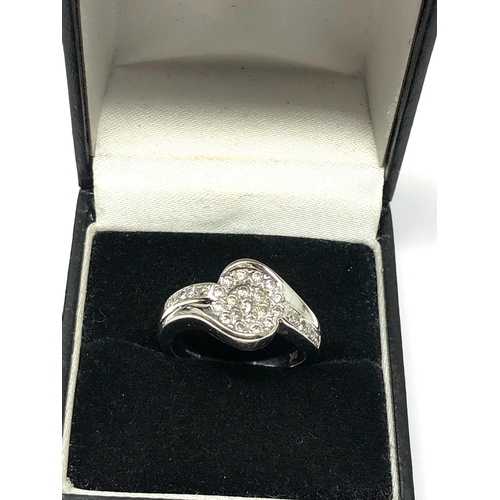 59 - Fine 9ct white gold diamond ring est 0.35ct diamonds weight 4.6g